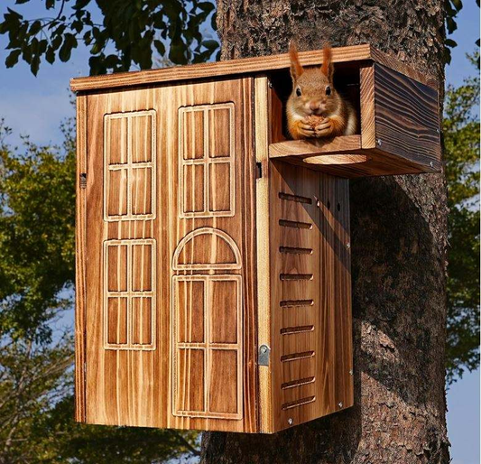 Custom Large Squirrel House for Outside Durable Wooden Nesting Box with External Platform for Chipmunks Small Animals