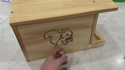 Wooden Squirrel Feeder OEM | Outdoor Corn & Peanut Box | Detachable Custom